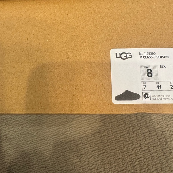 UGG Men’s Classic Black Slip-On Slipper Size 8 NIB
